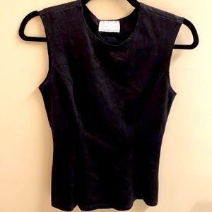 Black lace-print sleeveless top